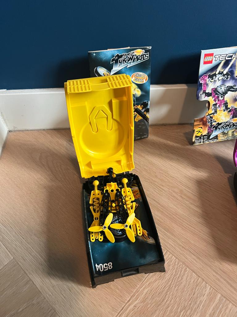 Lego Technic Throwbots/Slizers 8504 en 8522, Ophalen, Lego, Zo goed als nieuw, Complete set