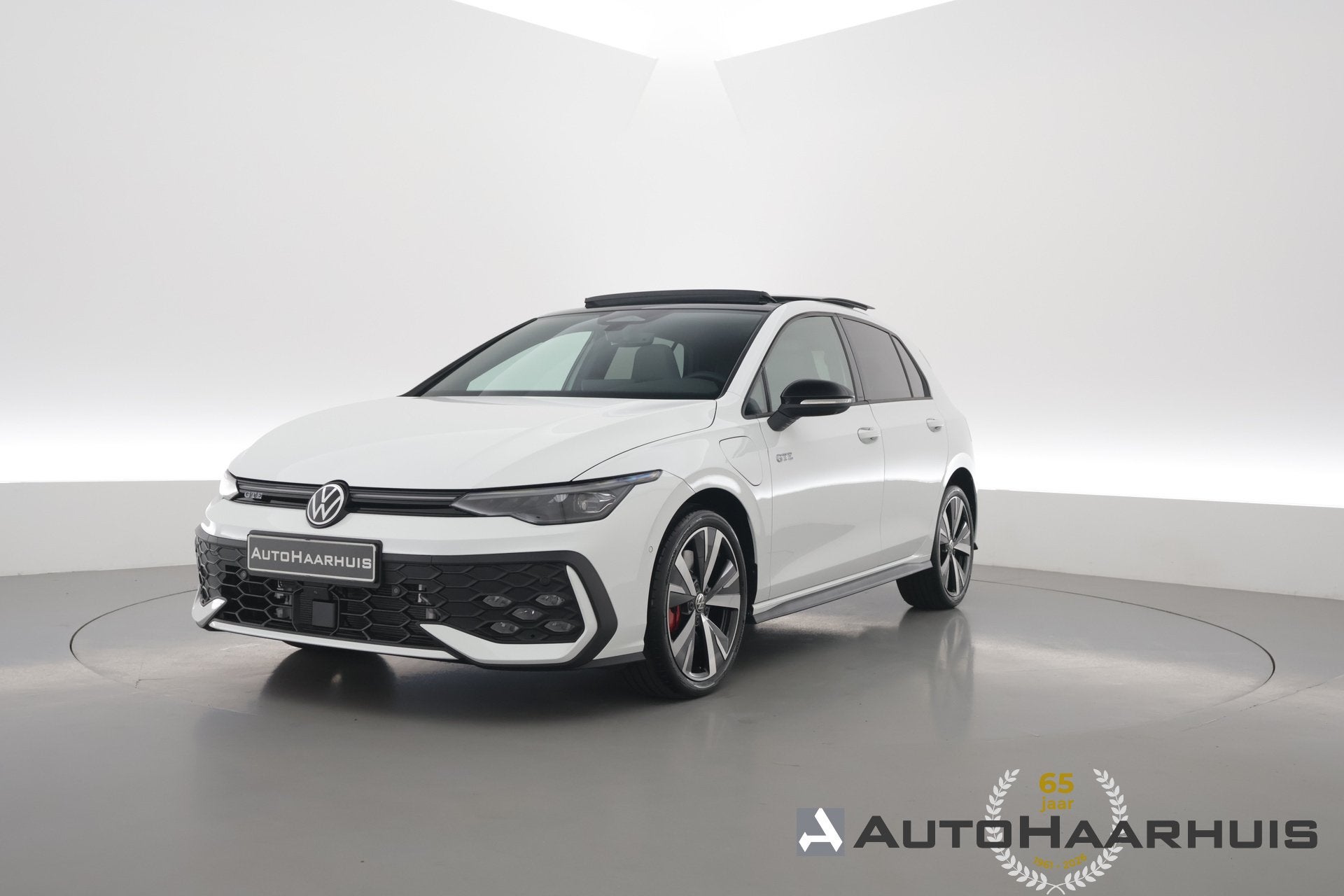 Volkswagen Golf 1.5 eHybrid GTE 272pk | Pano | Stoelventi. |, Auto's, 12 maanden, 77 km/l, Gebruikt, Zwart