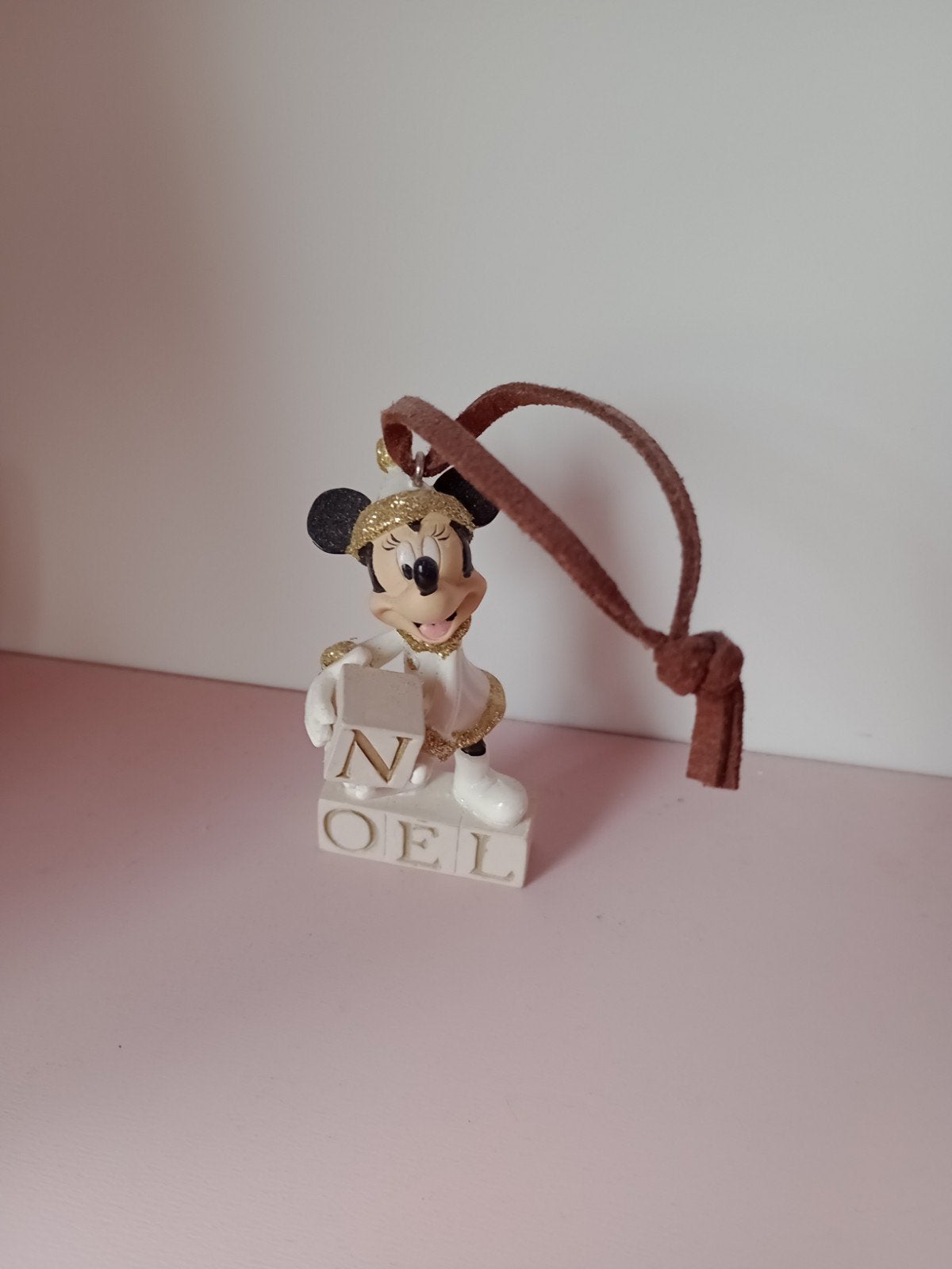 leuk Disney ornament Minnie. Noel Disneyland, Ophalen of Verzenden, Mickey Mouse, Zo goed als nieuw, Beeldje of Figuurtje