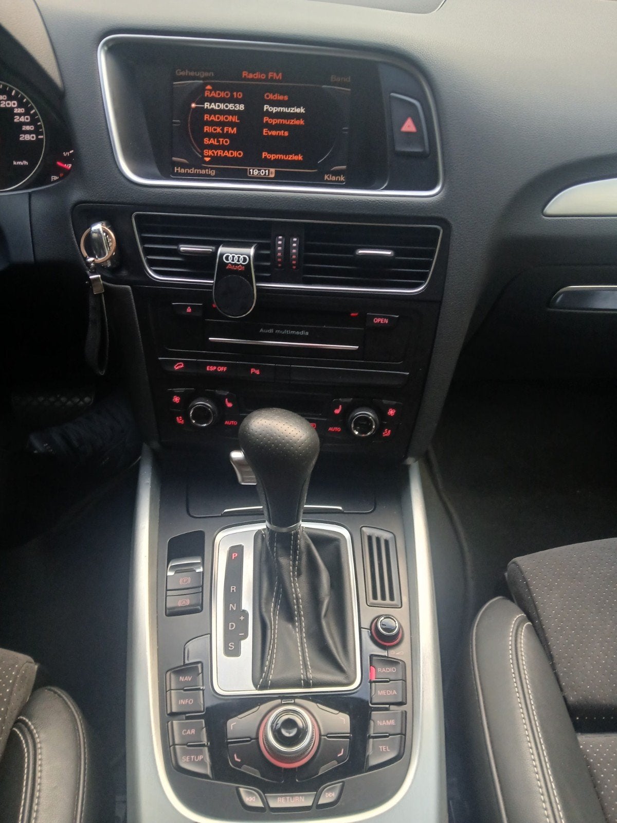 Foto 15 van Audi Q5 3.0 TDI Quattro S-tronic Fabrieksnieuw Stipt