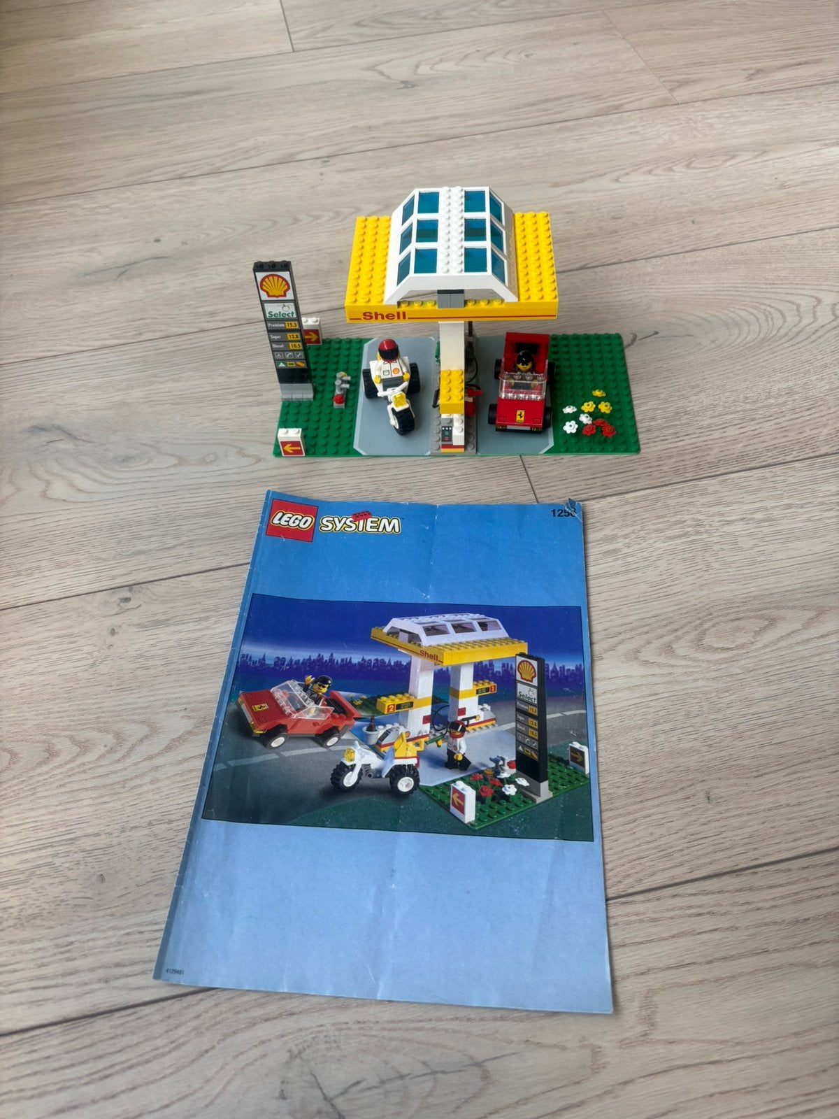 Lego set 1256 Shell tankstation compleet, Ophalen of Verzenden, Zo goed als nieuw
