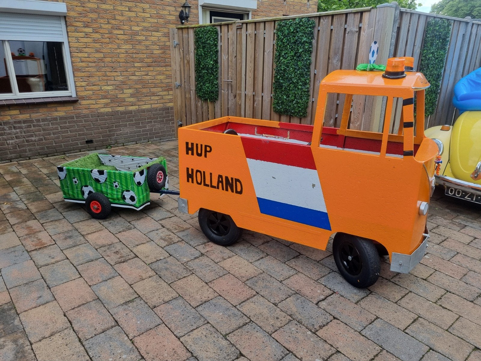 Unieke Oranje Skelter met Aanhanger - Hup Holland!, Kinderen en Baby's, Speelgoed | Buiten | Voertuigen en Loopfietsen, Ophalen