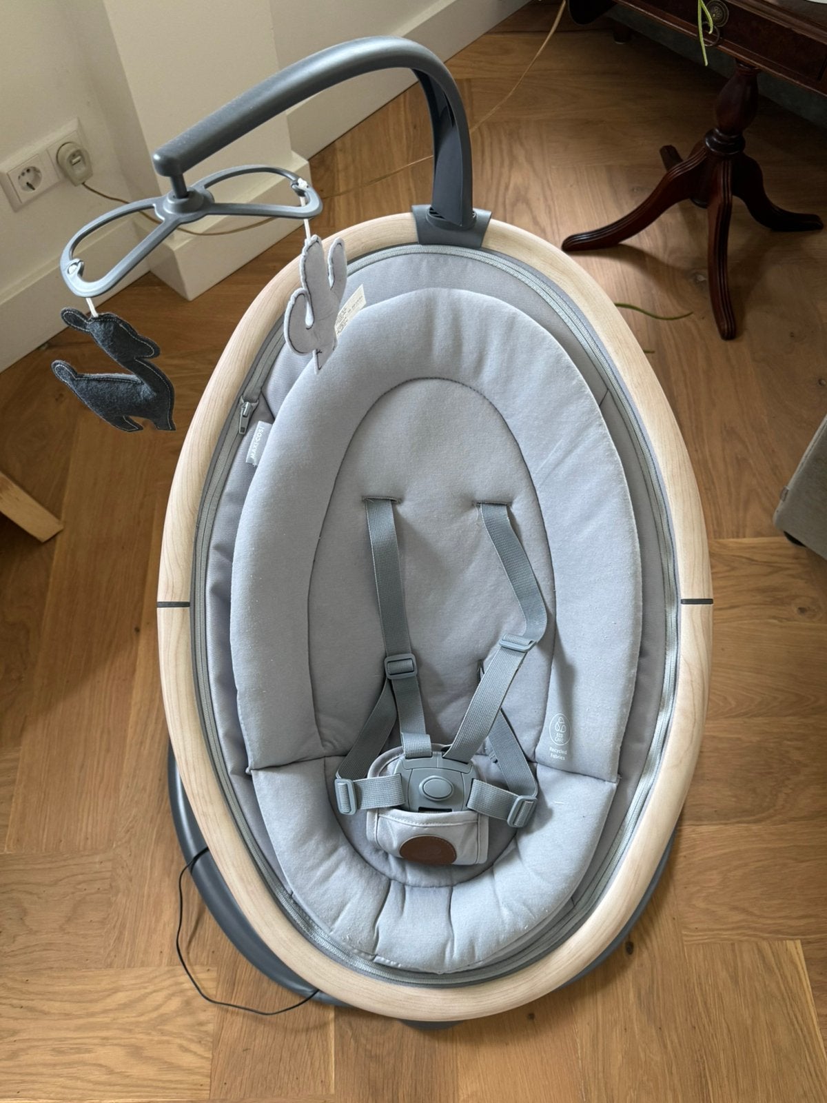 Maxi‑Cosi Swing - Cassia elektrische babyschommelstoel, Ophalen, Zo goed als nieuw, Schommelstoel, Overige merken