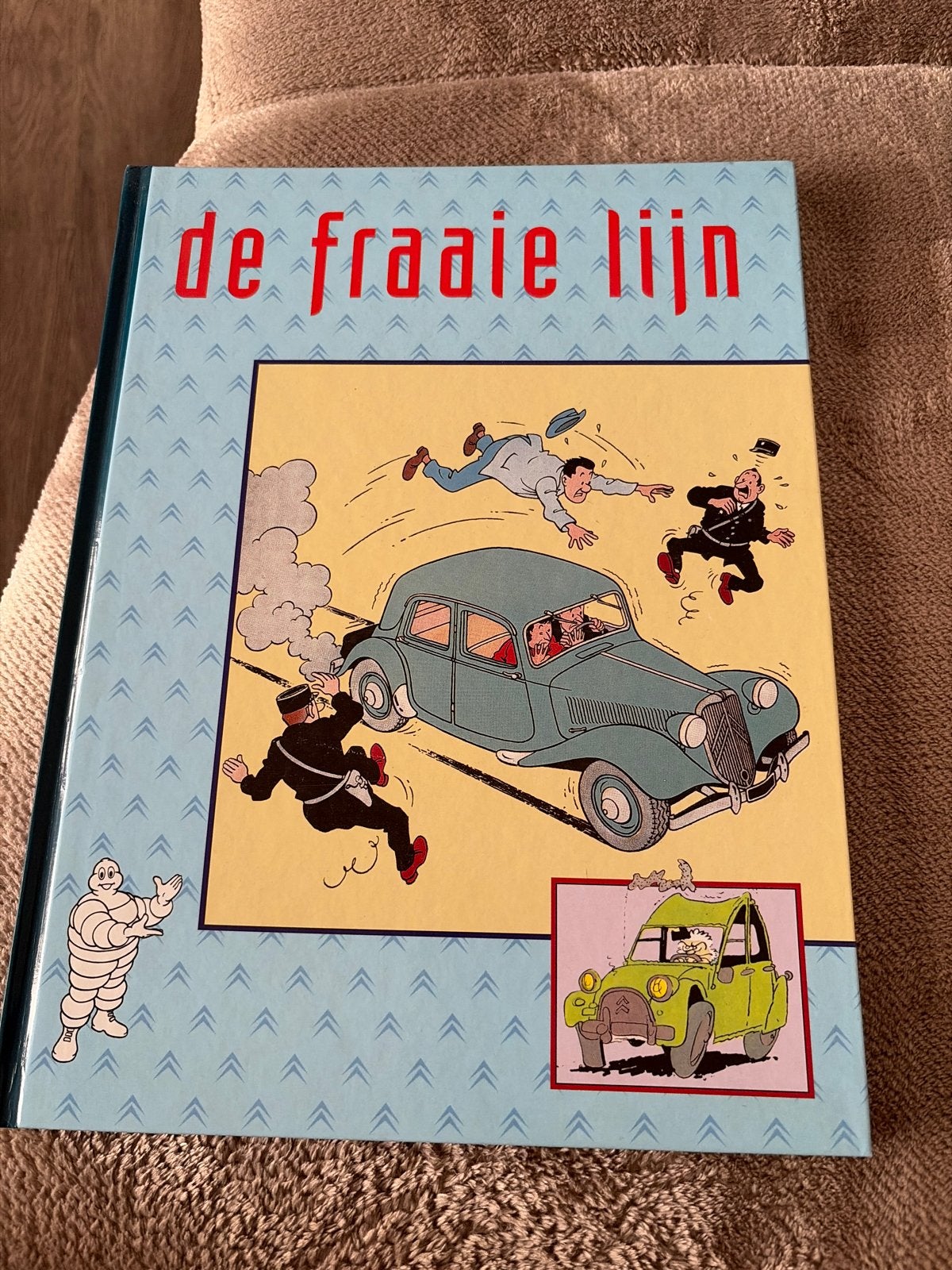 De Fraaie Lijn - Citroën in stripverhalen, Ophalen of Verzenden, Zo goed als nieuw, Citroën