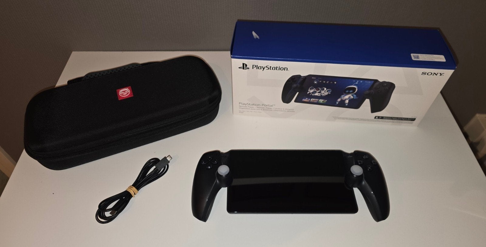 Playstation Portal (Zwart) + Extra Accessoires, Ophalen of Verzenden, Zo goed als nieuw