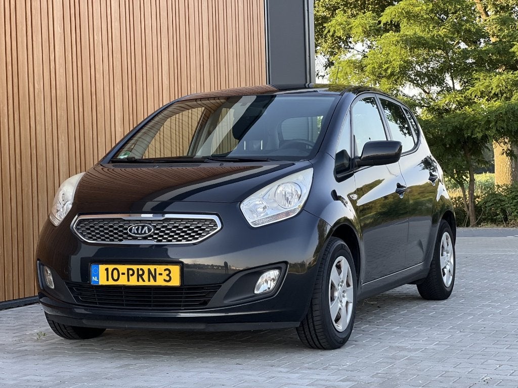Kia Venga 1.4 CVVT 2011 NW-APK, Auto's, Voorwielaandrijving, Euro 5, Stof, Zwart