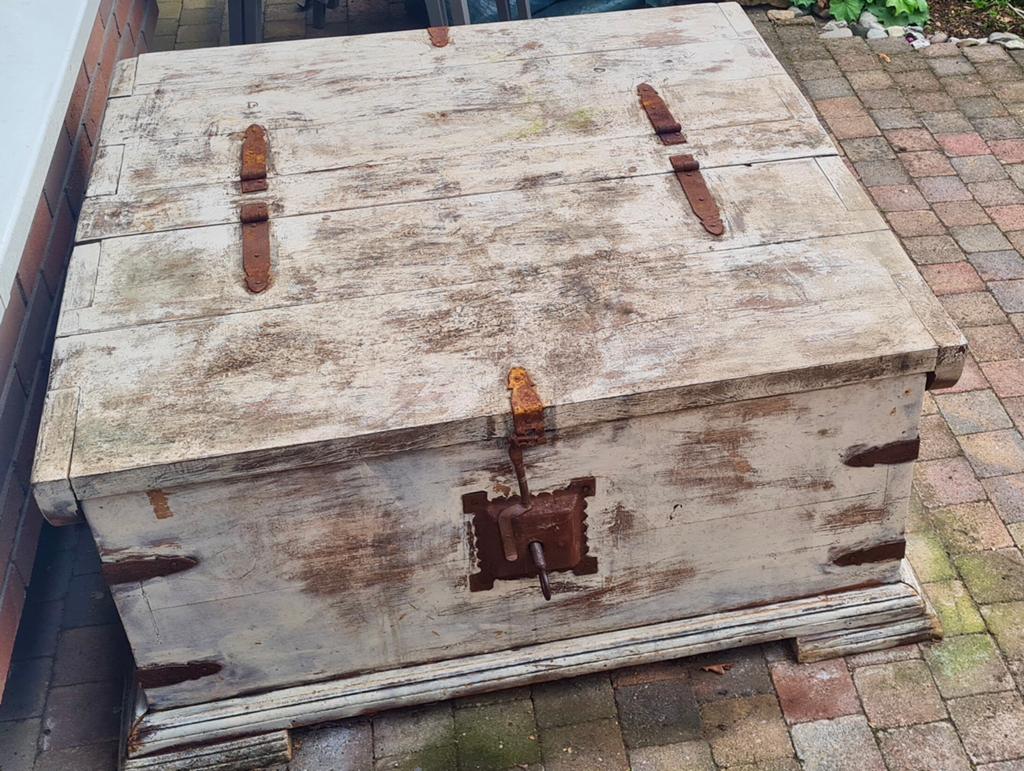 Vintage robuuste houten salontafel., Huis en Inrichting, Tafels | Salontafels, Ophalen, Gebruikt, Industrieel vintage, Minder dan 50 cm