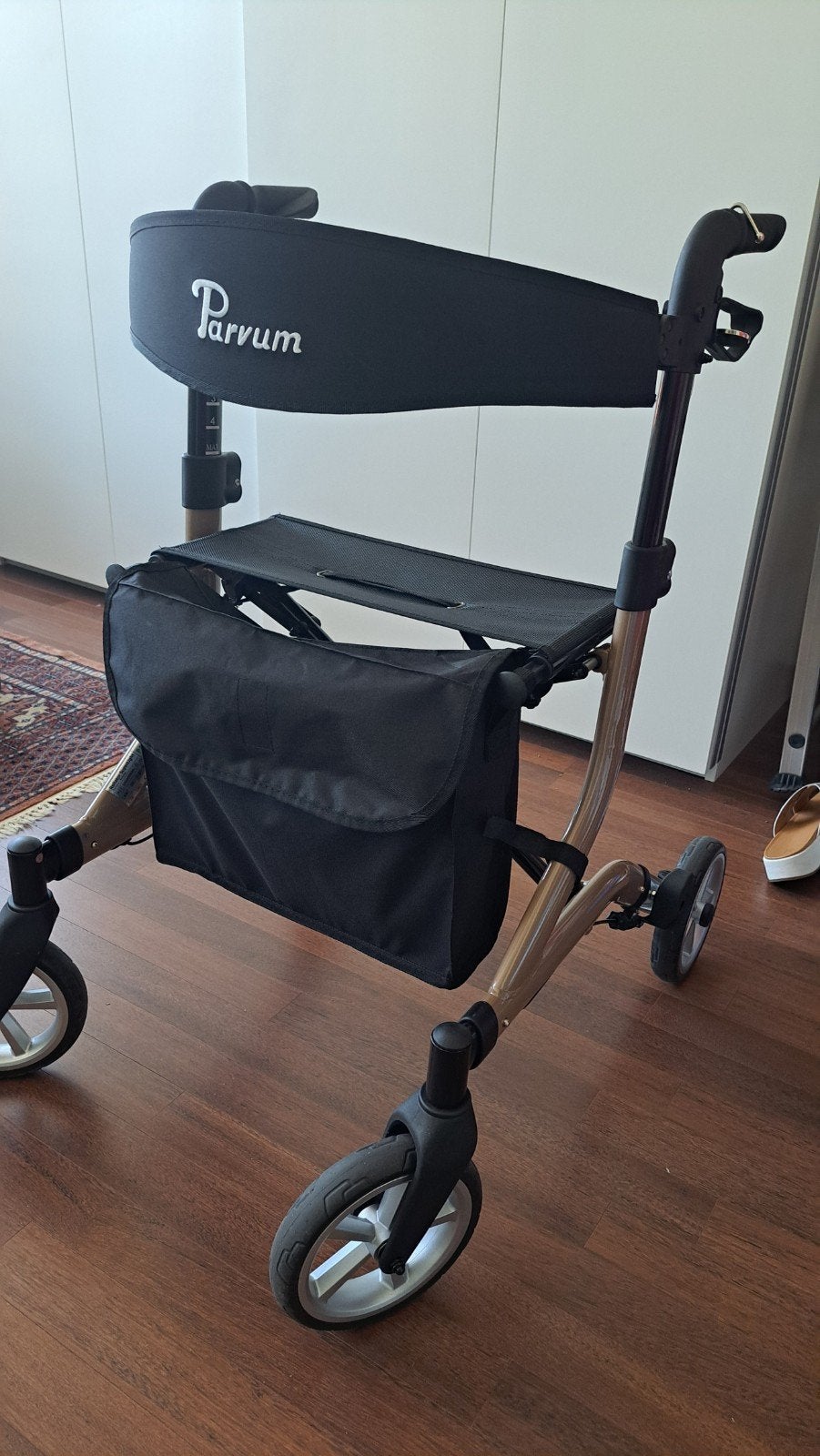 lichtgewicht Rollator, Parvum, Ophalen of Verzenden, Opvouwbaar, Zo goed als nieuw
