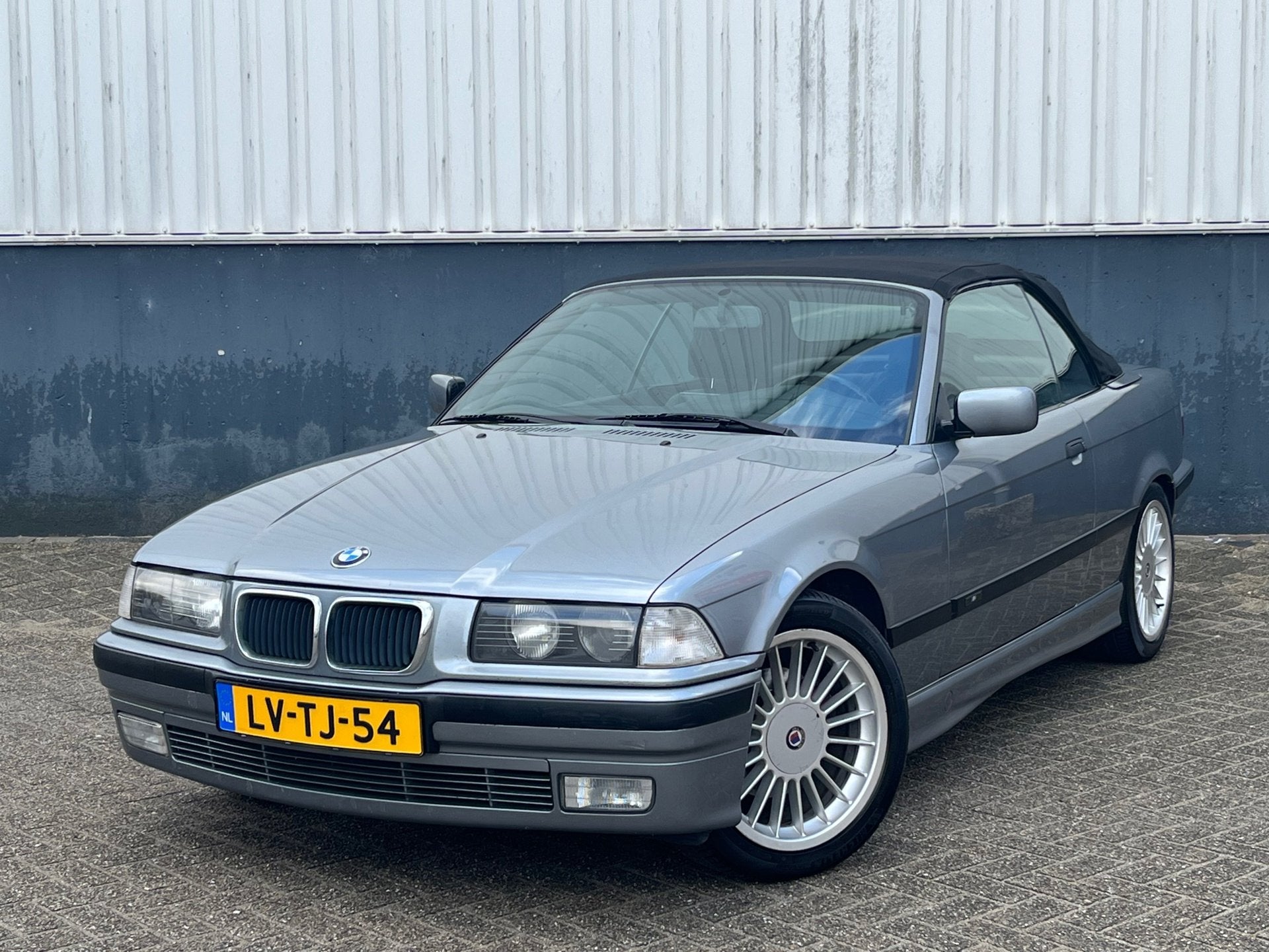 BMW 3-serie Cabrio 325i Automaat | Cabriolet | YoungTimer |, Auto's, Automaat, Achterwielaandrijving, Gebruikt, Zwart