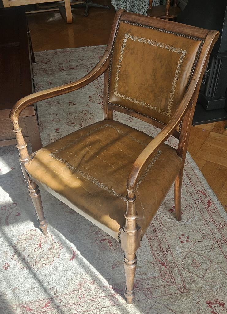 Een klassieke Engelse stijl bureaustoel, Huis en Inrichting, Bureaustoelen, Gebruikt, Bureaustoel, Bruin, Ophalen