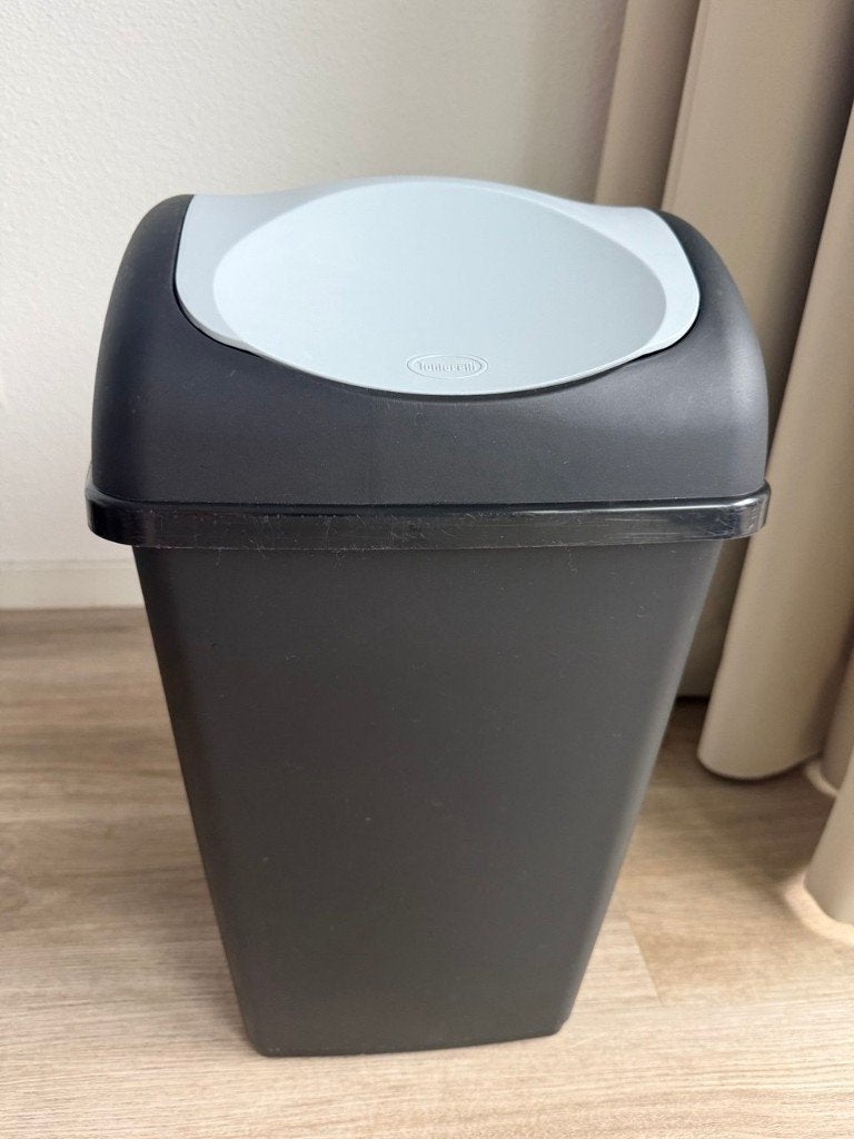Tontarelli Prullenbak 15L - Zo goed als nieuw, Huis en Inrichting, Woonaccessoires | Prullenbakken, 10 tot 20 liter, Ophalen, Zo goed als nieuw