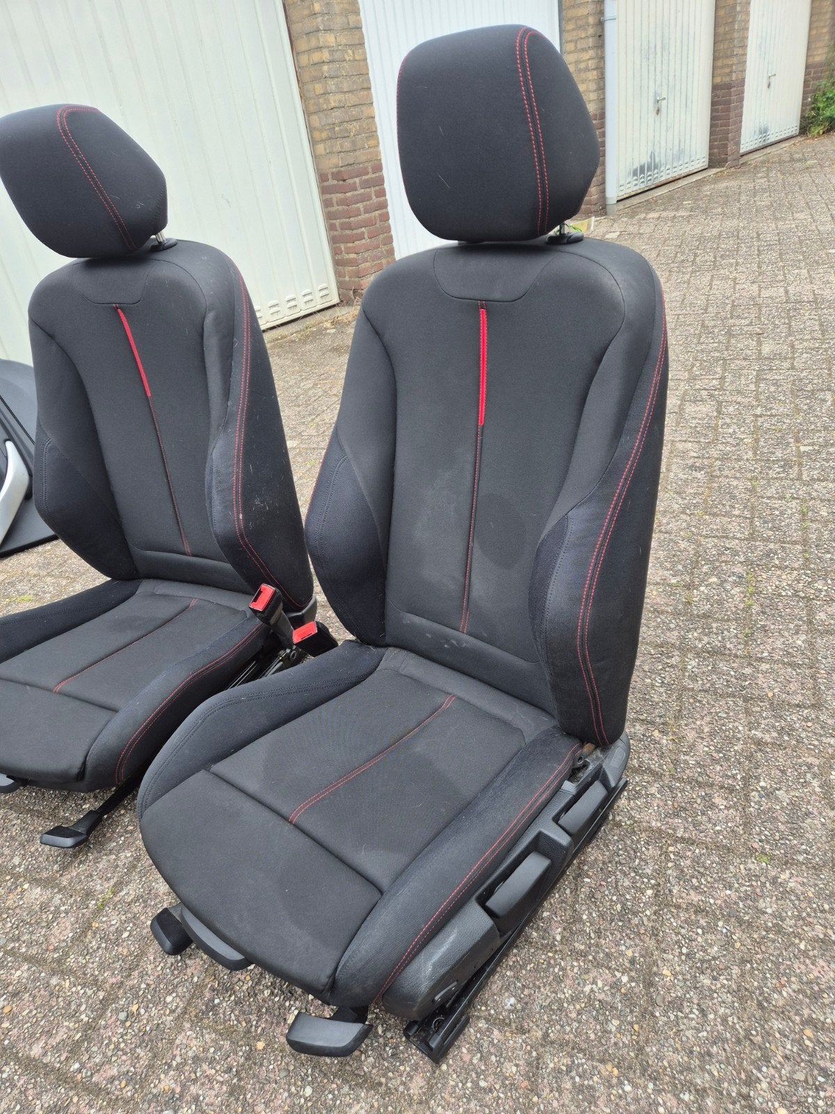 Bmw 1 serie f20 zwart rood sport interieur hatchback, Auto-onderdelen, Interieur en Bekleding, Ophalen, BMW
