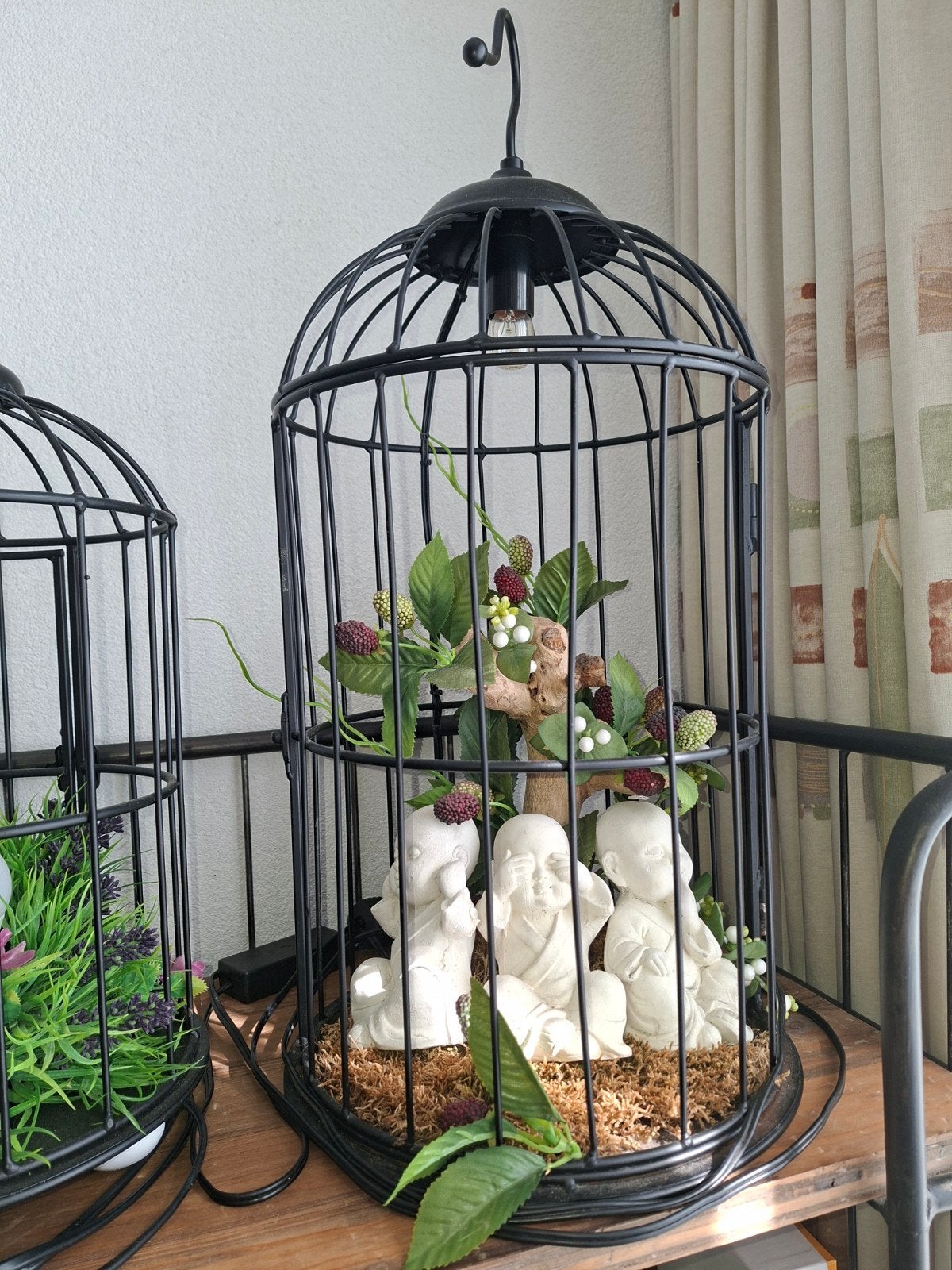 Decoratieve vogelkooi met Boeddha beeldjes, Zwart, Ophalen of Verzenden, Metaal, Oosters