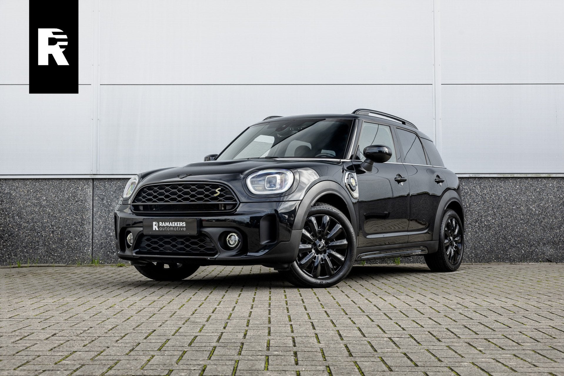 MINI Countryman 1.5 Cooper S E ALL4 Leder / Camera / 18 inch, Auto's, Automaat, Dealer onderhouden, Gebruikt, Euro 6