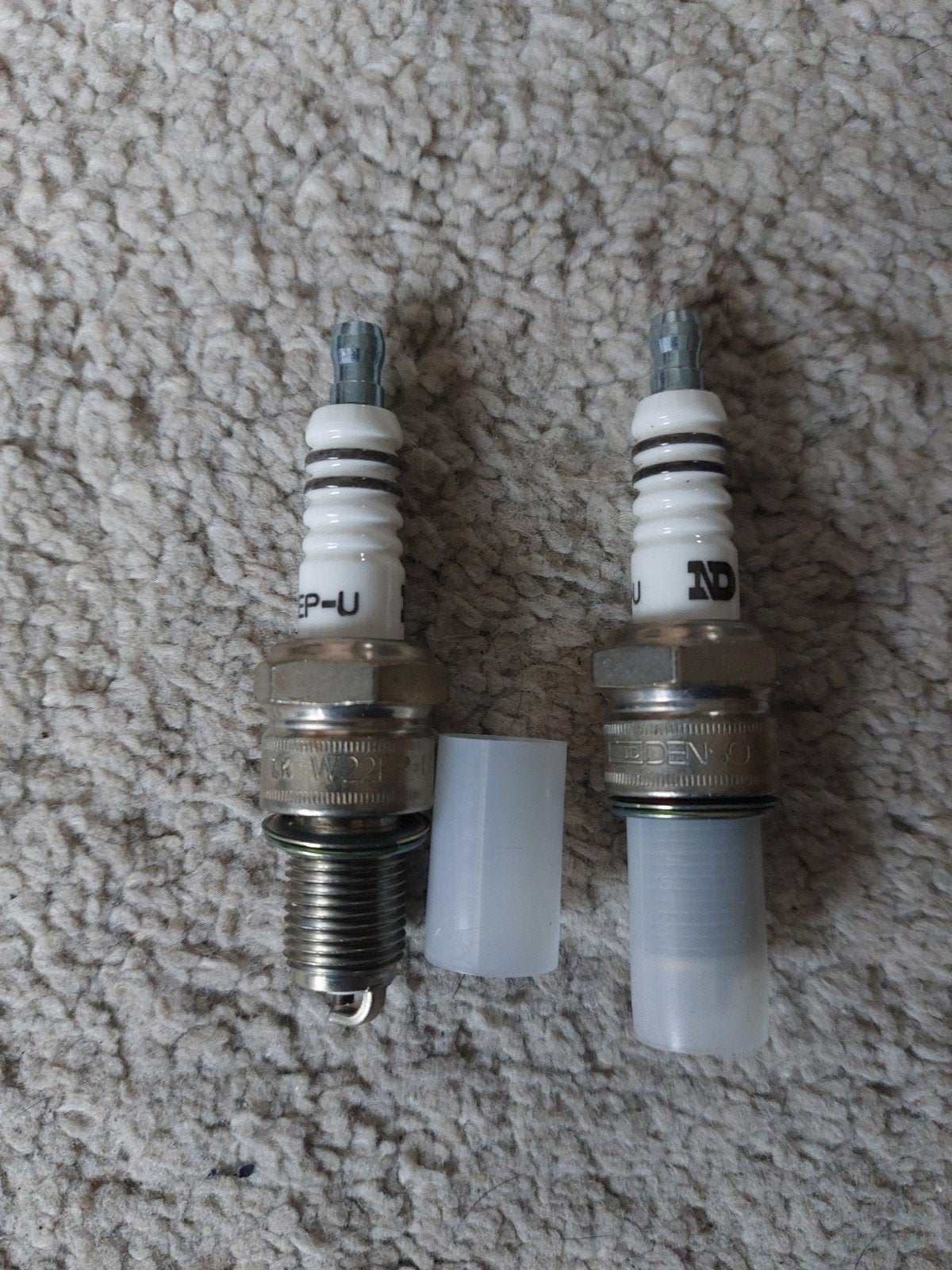 2 bougies, nieuw, in org verpakking, type W22ep-u, Ophalen of Verzenden, Nieuw
