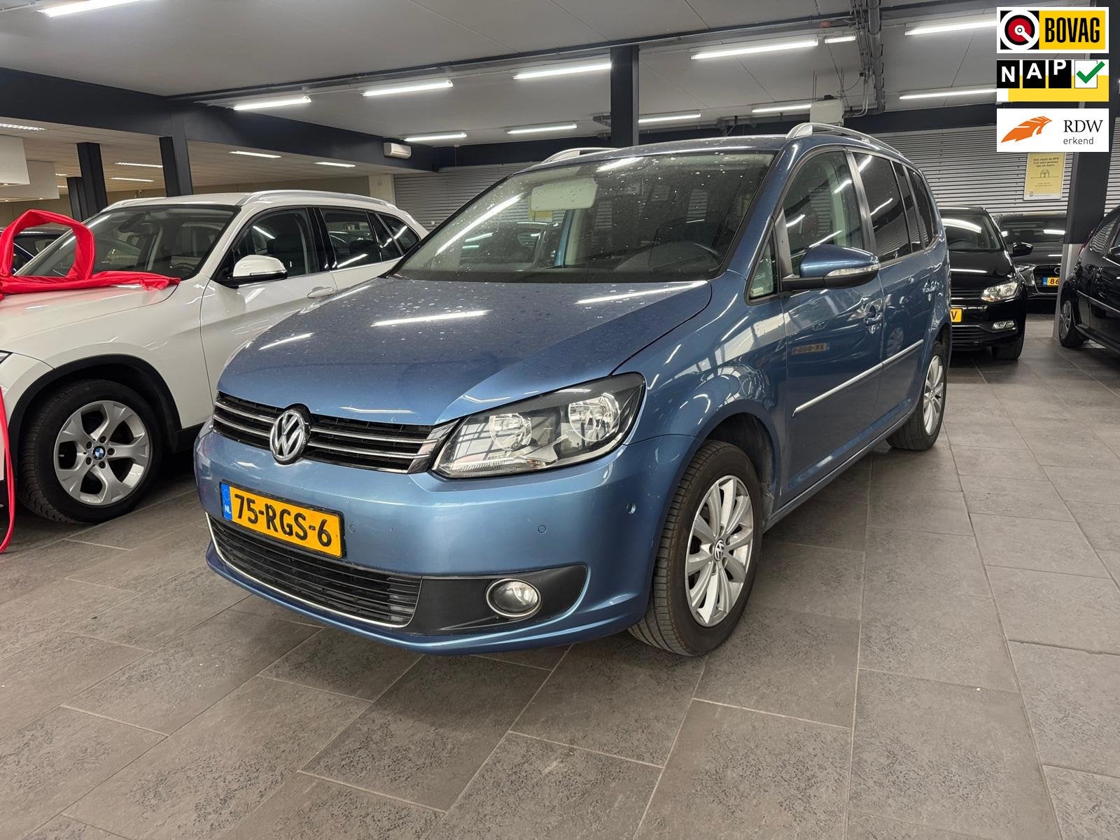 Volkswagen Touran 1.2 TSI Highline BlueMotion 7p. Navigatie, Auto's, Voorwielaandrijving, Gebruikt, 4 cilinders, Blauw