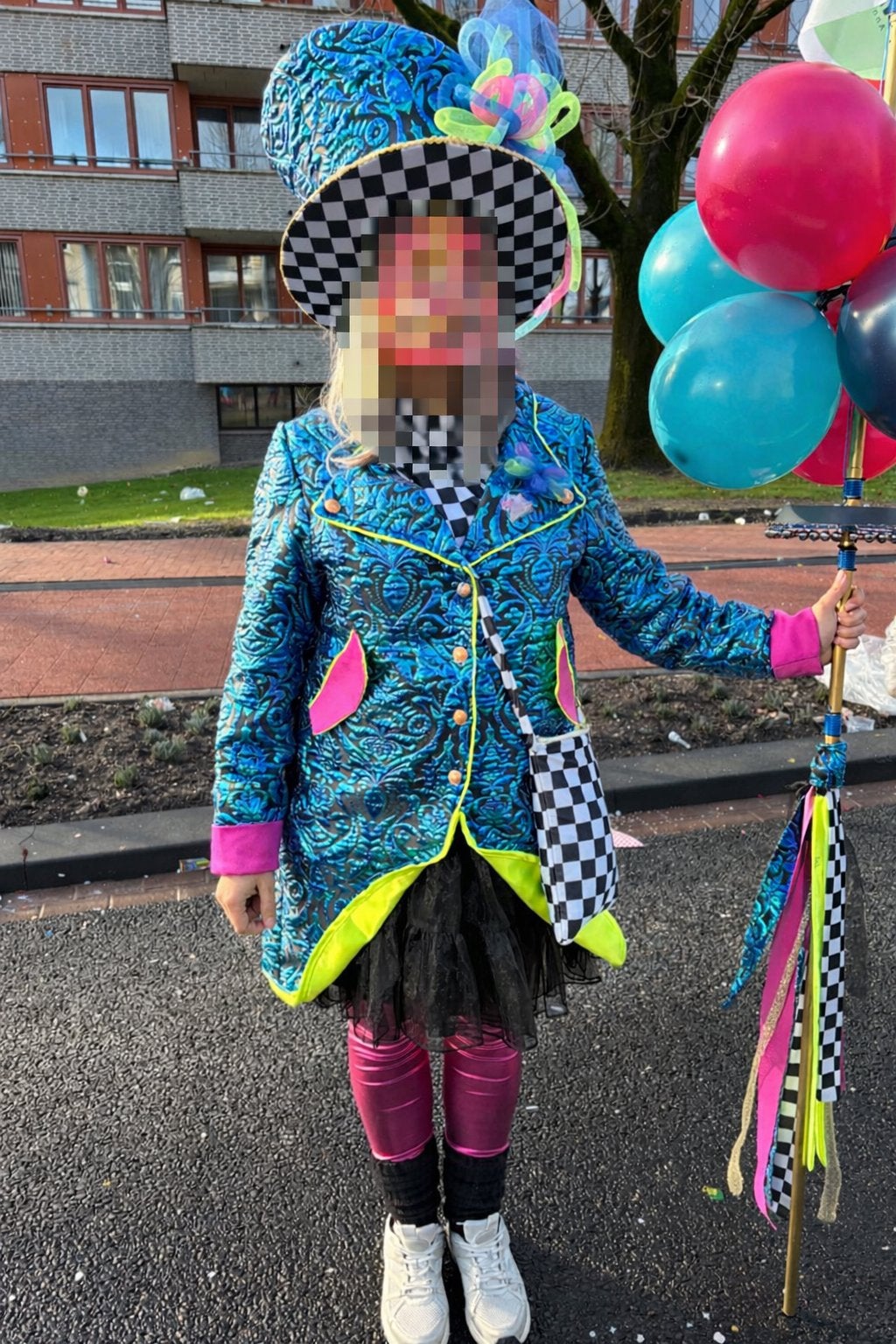 Carnavalskleding: Dames- en meisjespakken met extra stof, Ophalen, Zo goed als nieuw, Carnaval, Kleding