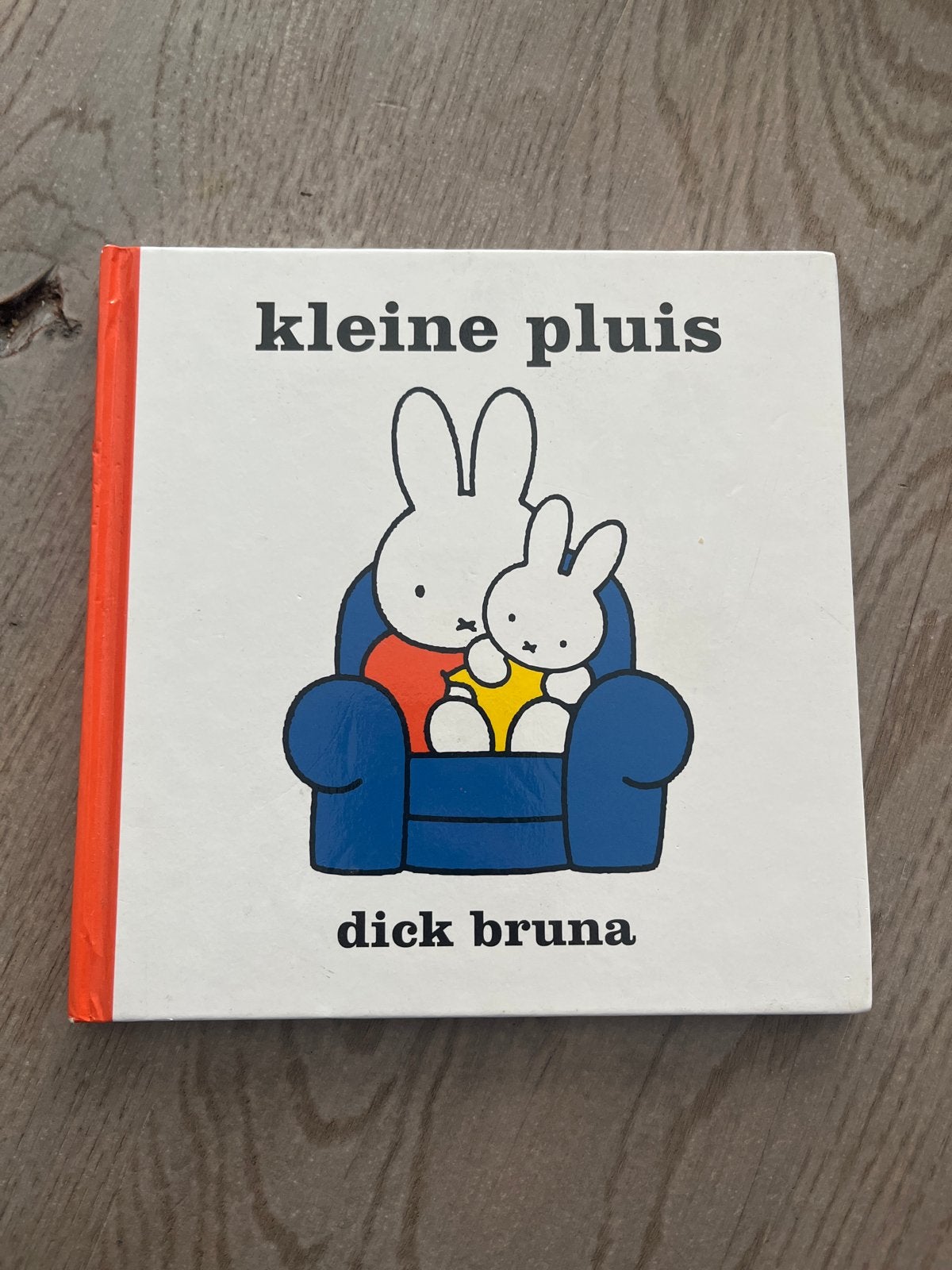 Kleine Pluis - Dick Bruna (Nijntje), Fictie algemeen, Jongen of Meisje, Voorleesboek, 4 jaar