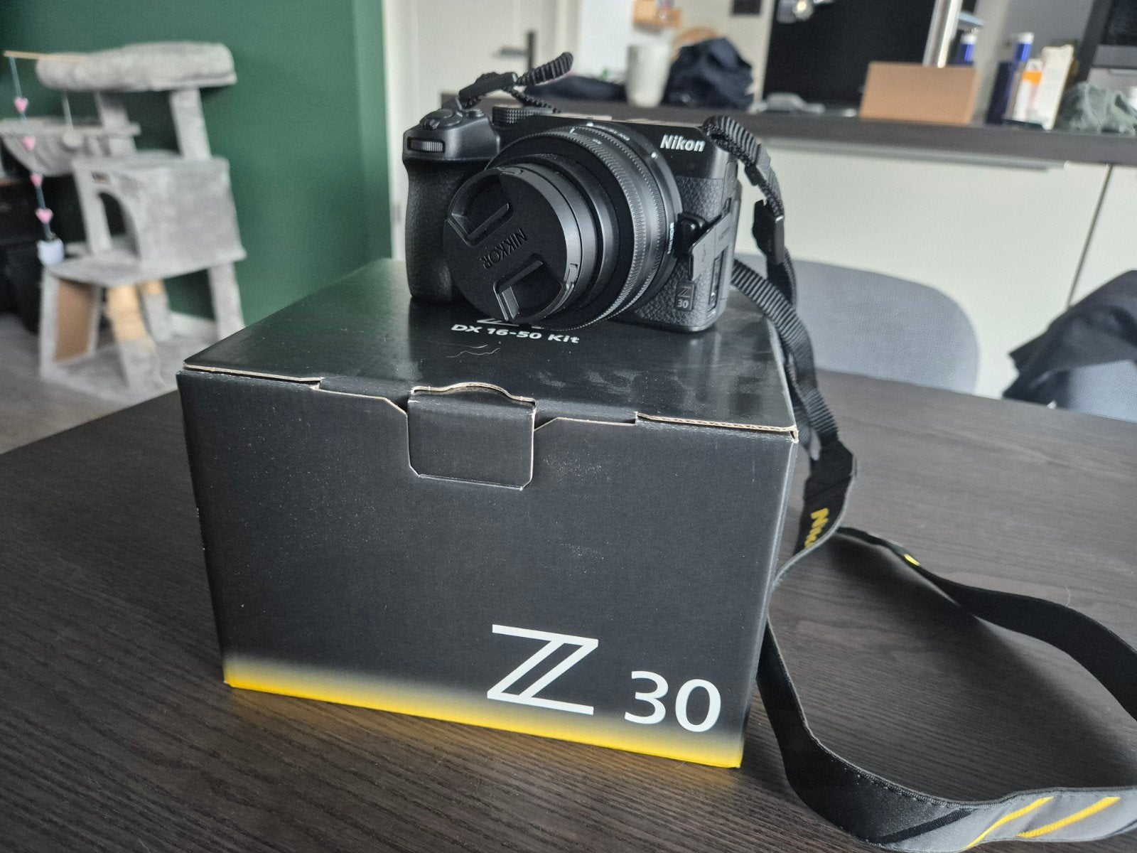 Nikon Z30 systeemcamera + Nikkor DX 16-50 Lens Kit <500 clic, Ophalen, Zo goed als nieuw, Lensdop, Bluetooth