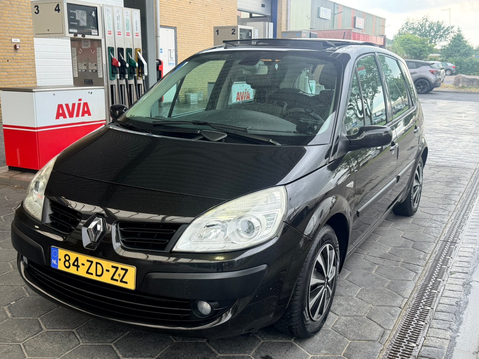 Renault Scénic 1.6 16V Panorama (2008) – NAP – APKtm01-27, Auto's, Renault, 1295 kg, 4 cilinders, Zwart, Origineel Nederlands