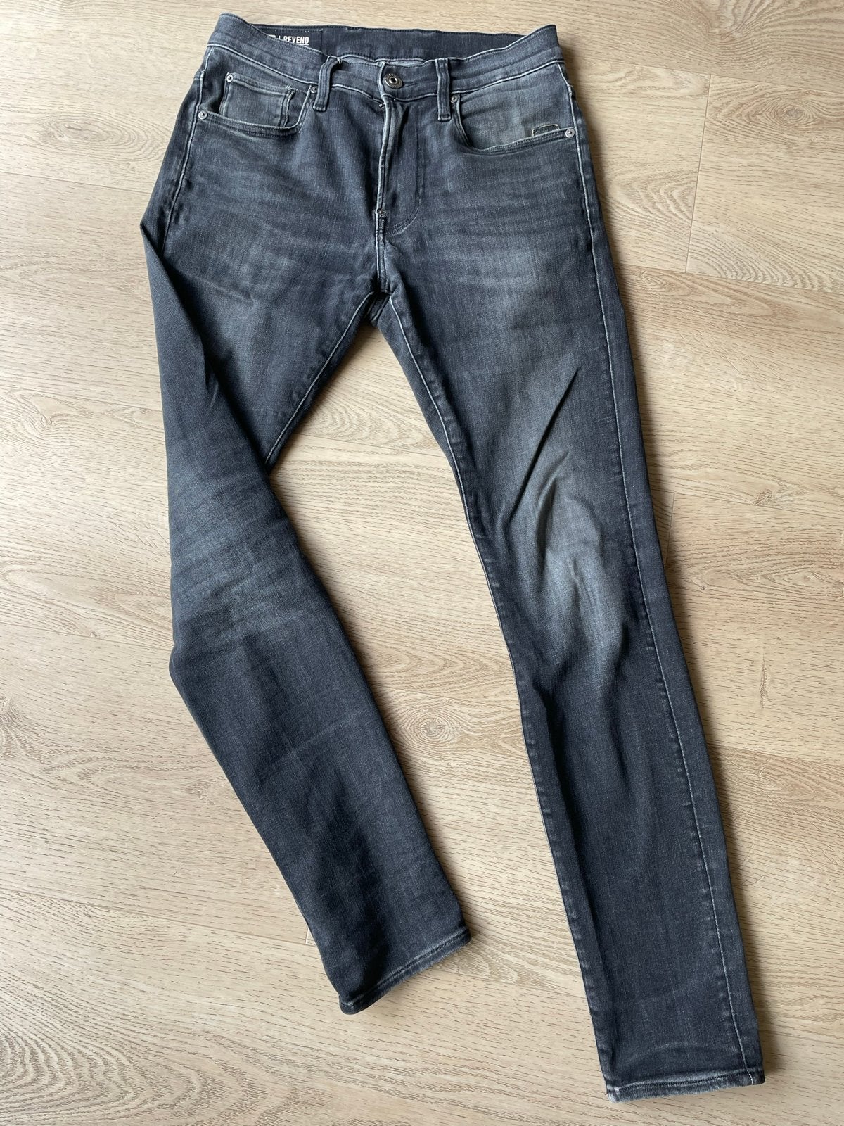 G-Star RAW Revend Skinny Jeans - Grijs maat 28-32, Kleding | Heren, Ophalen of Verzenden, Gedragen, Grijs, Overige jeansmaten