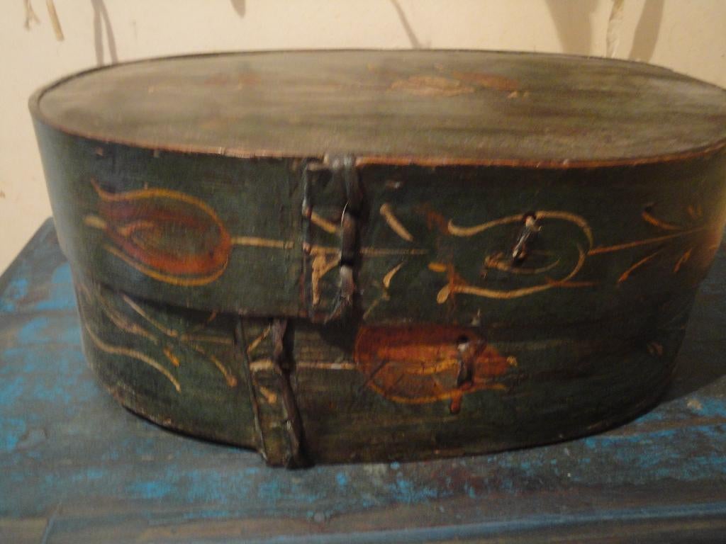 antieke TURQUOISE SPANEN DOOS gedecoreerd met BLOEMEN, Ophalen of Verzenden