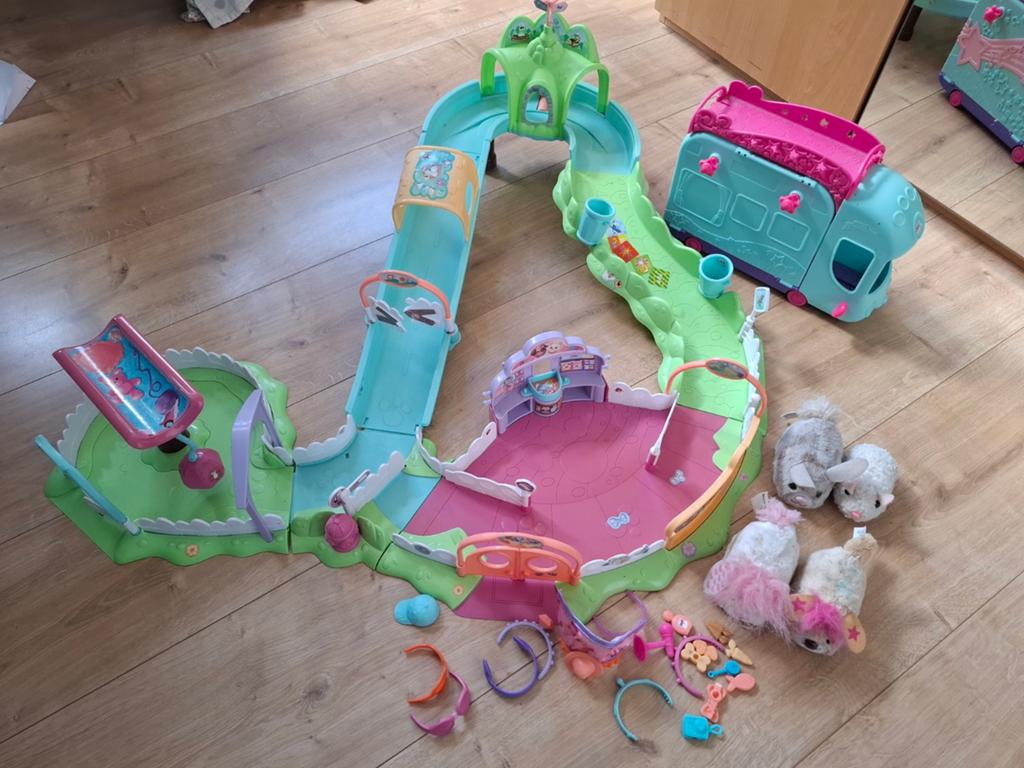Furry Frenzies speelplaats en auto, Kinderen en Baby's, Ophalen, Gebruikt