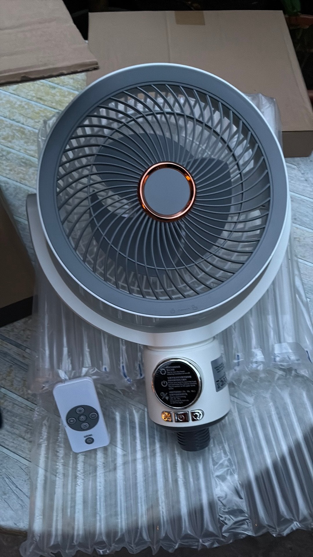 Ventilator op voet, met afstands bediening, Witgoed en Apparatuur, Ventilatoren, Ophalen of Verzenden, Nieuw, Statiefventilator