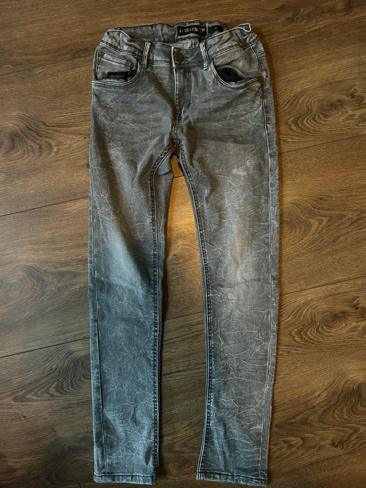 1 licht grijze broek 158/164, Ophalen of Verzenden, Gebruikt, Jongen, Broek