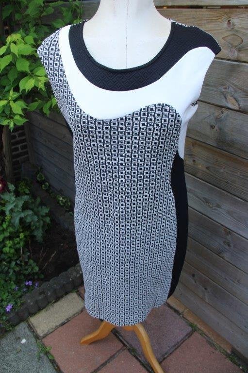 Jurk zwart/ offwhite Batida mt 3 (40) Vaste prijs AANBIEDING, Maat 38/40 (M), BAtida, Zwart, Ophalen of Verzenden