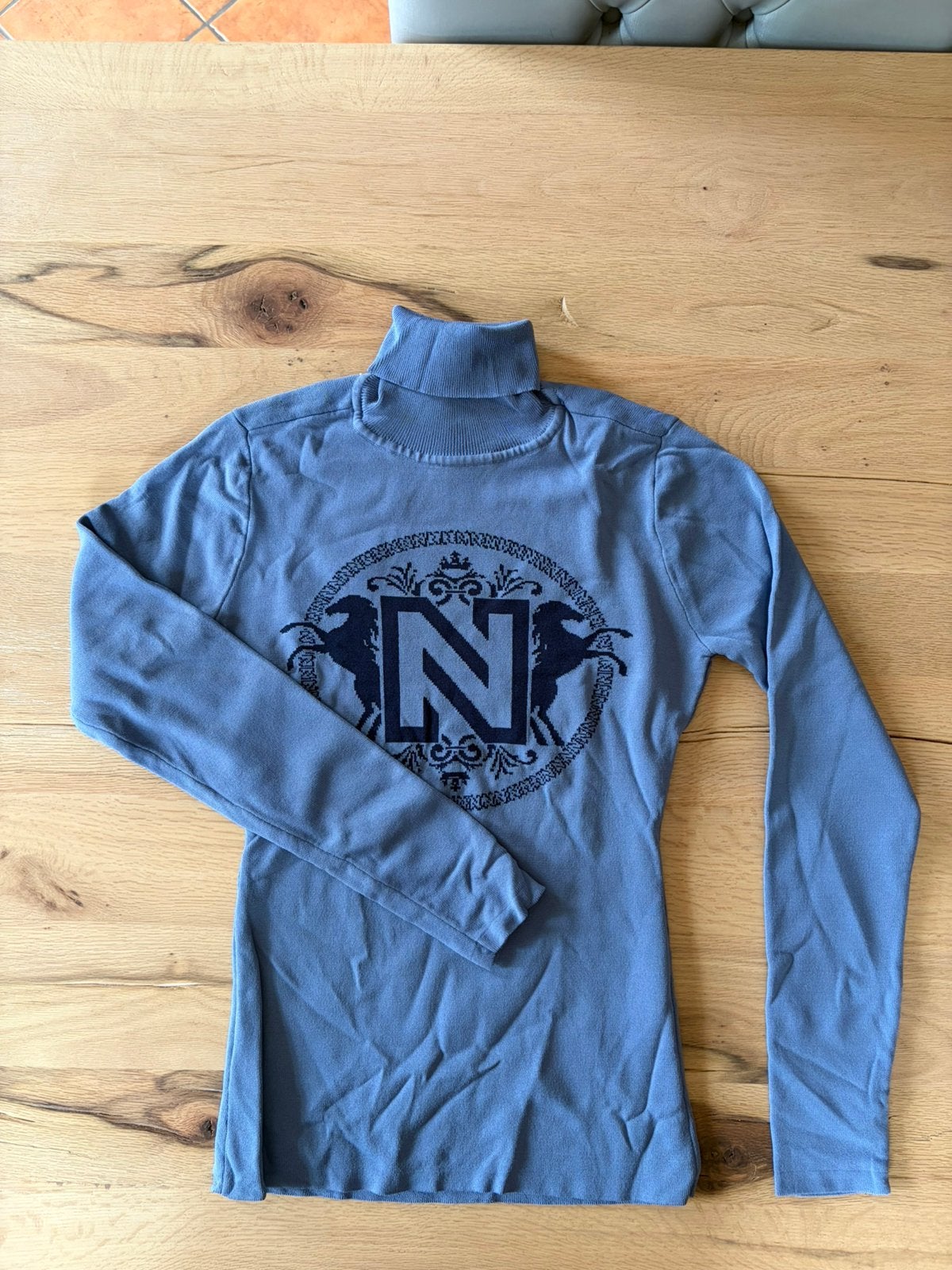 Nikkie coltrui maat 32 beige en licht blauw ZGAN, Ophalen, Kinderen, Dressuur, Zo goed als nieuw