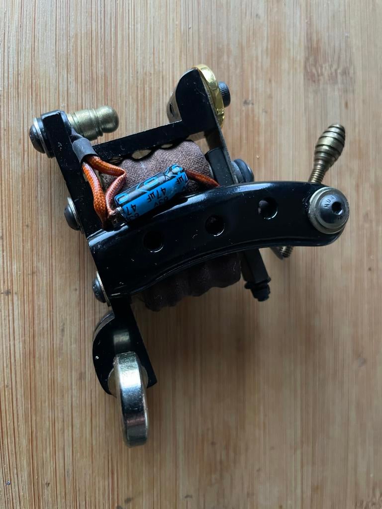 Tattoo machine Coil Shader, Ophalen of Verzenden, Zo goed als nieuw, Zwart, Handen en Nagels