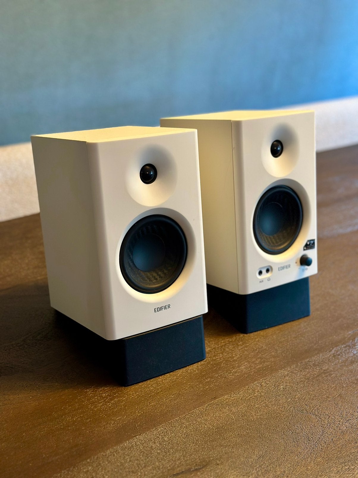 Edifier MR4 wired Speakers (Monitors) + tisino cables, Audio, Tv en Foto, Zo goed als nieuw, Afstandsbediening, Minder dan 60 watt