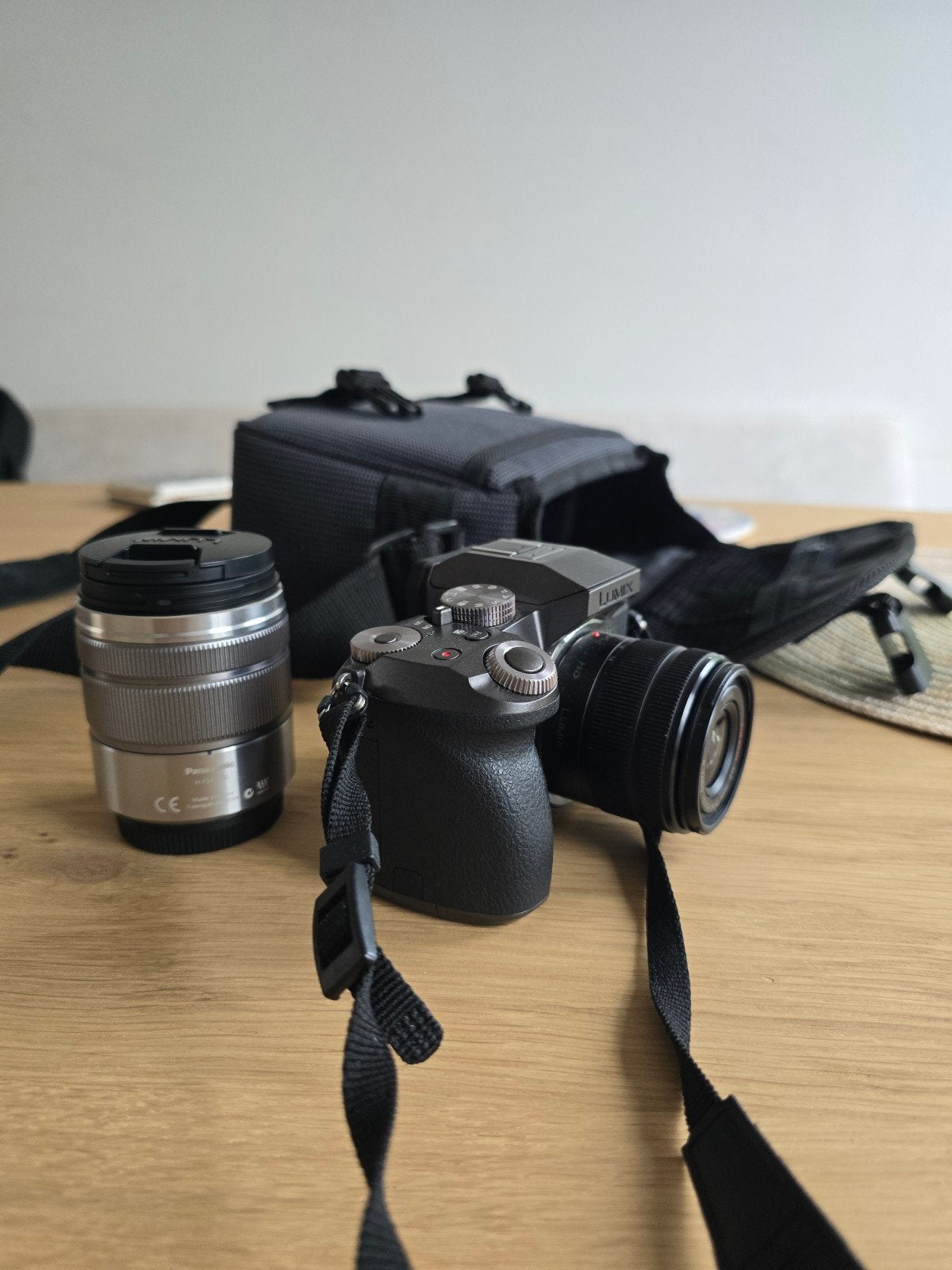Panasonic Lumix DMC-G7 met 14-42mm lens, lader en tas, Spiegelreflex, Ophalen of Verzenden, Zo goed als nieuw, 4 t/m 7 keer