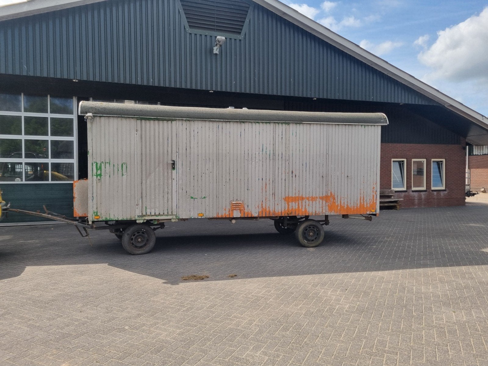 schaftkeet/pipowagen 6.10m2.40m, Ophalen
