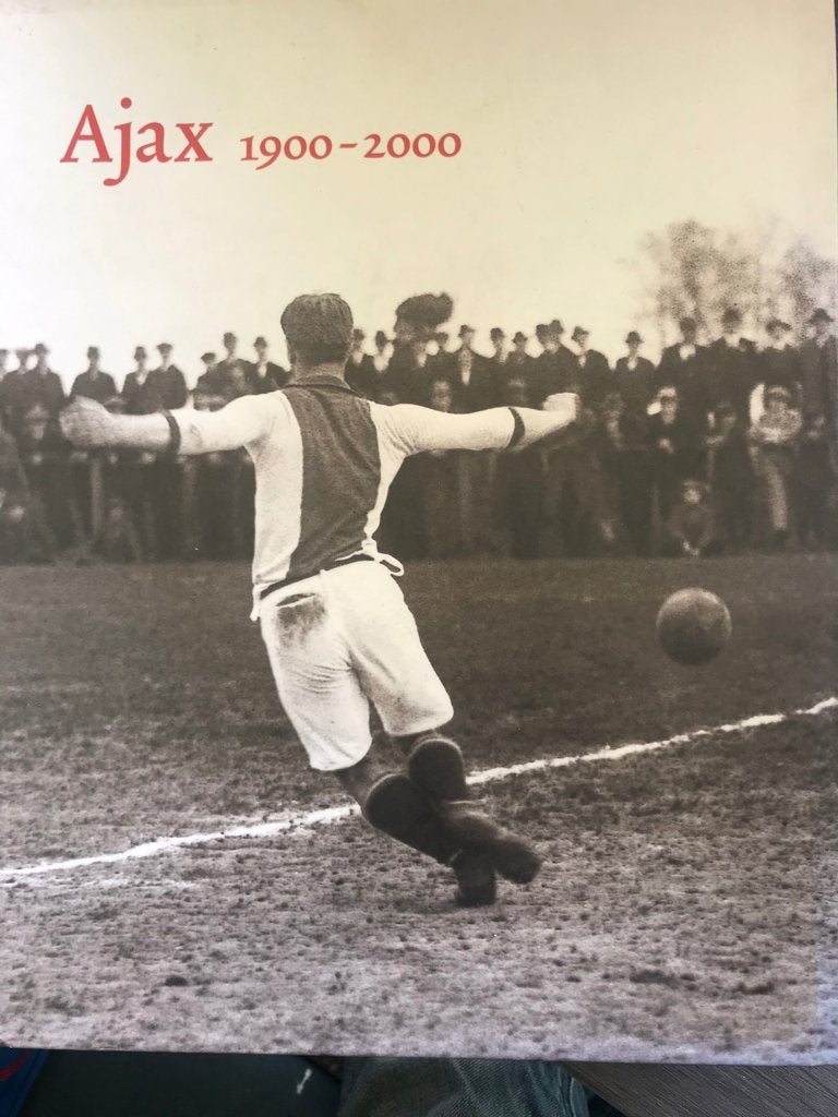 Ajax 1900 - 2000, Ophalen of Verzenden, Zo goed als nieuw, Balsport