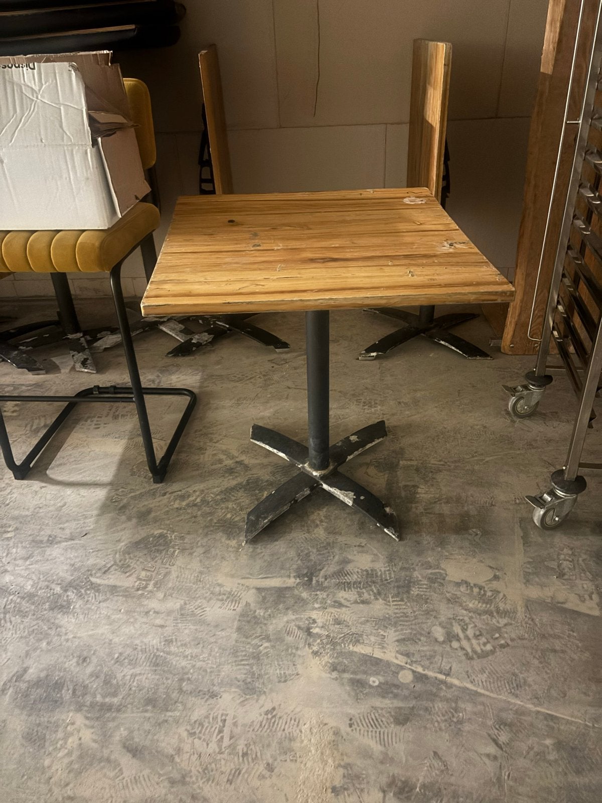 Opklapbare terrastafeltjes - Ideaal voor horeca of thuis, Tuin en Terras, Tuintafels, Ophalen, Gebruikt, Vierkant, Hout
