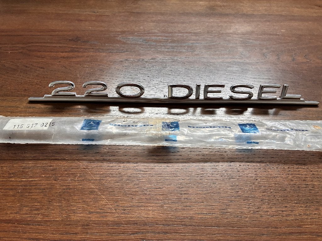 Mercedes W115 220 Diesel type aanduiding, Ophalen of Verzenden, Nieuw, Mercedes-Benz