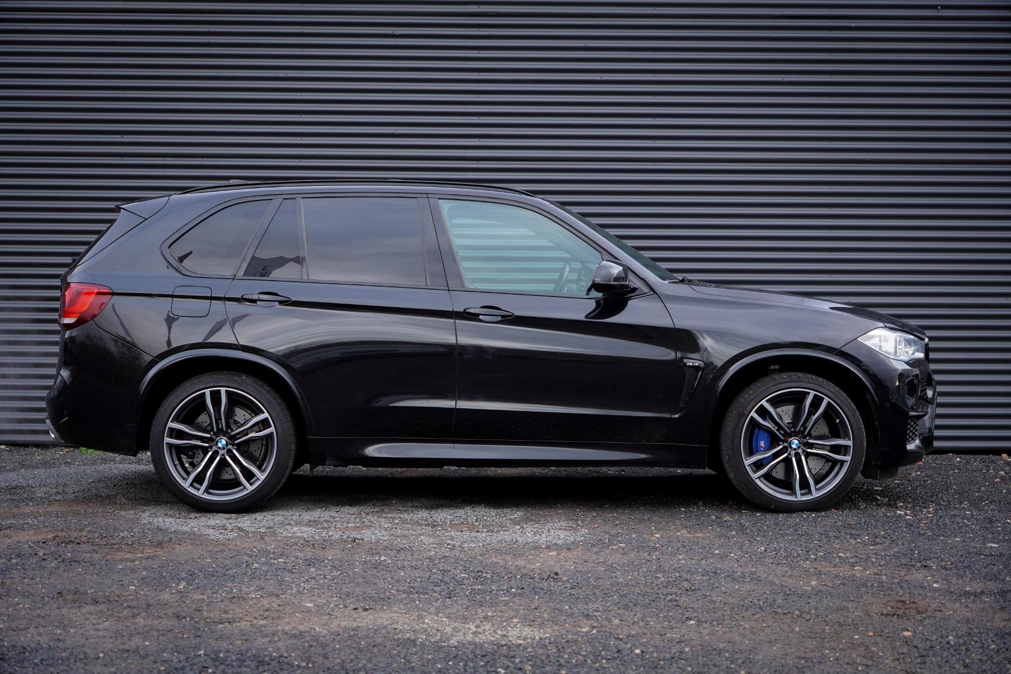 BMW X5 M / Pano / HUD / 21'' / Rear Seat Entertainment / B&O, Auto's, Automaat, Gebruikt, 4395 cc, Zwart