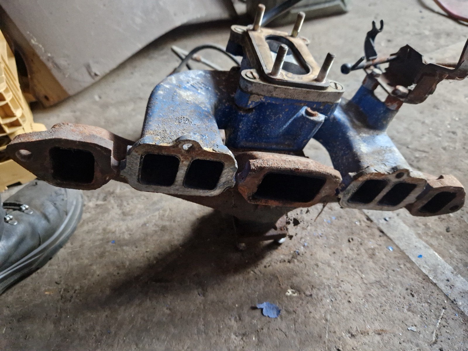 Opel Cih in- en uitlaatspruitstuk met adapter, Ophalen