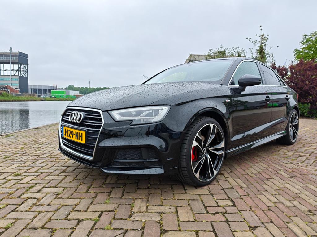 Audi A3 Limousine 35 TFSI S-Line Automaat | 2019 | 19” RS, Auto's, Audi, 1498 cc, 4 cilinders, Zwart, Leder