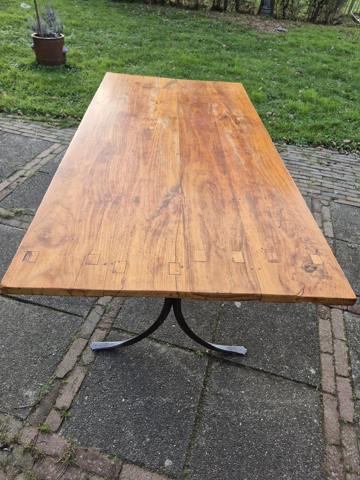 Spaanse eettafel met smeedijzeren onderstel, Overige houtsoorten, Gebruikt, Spaans, Rustiek, 150 tot 200 cm