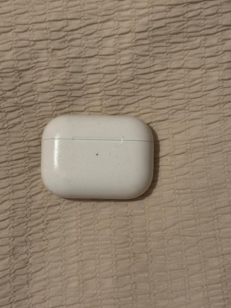 Airpods pro 1 (alleen rechter oortje), Telecommunicatie, Mobiele telefoons | Oordopjes, Gebruikt, In gehoorgang (in-ear), Ophalen of Verzenden