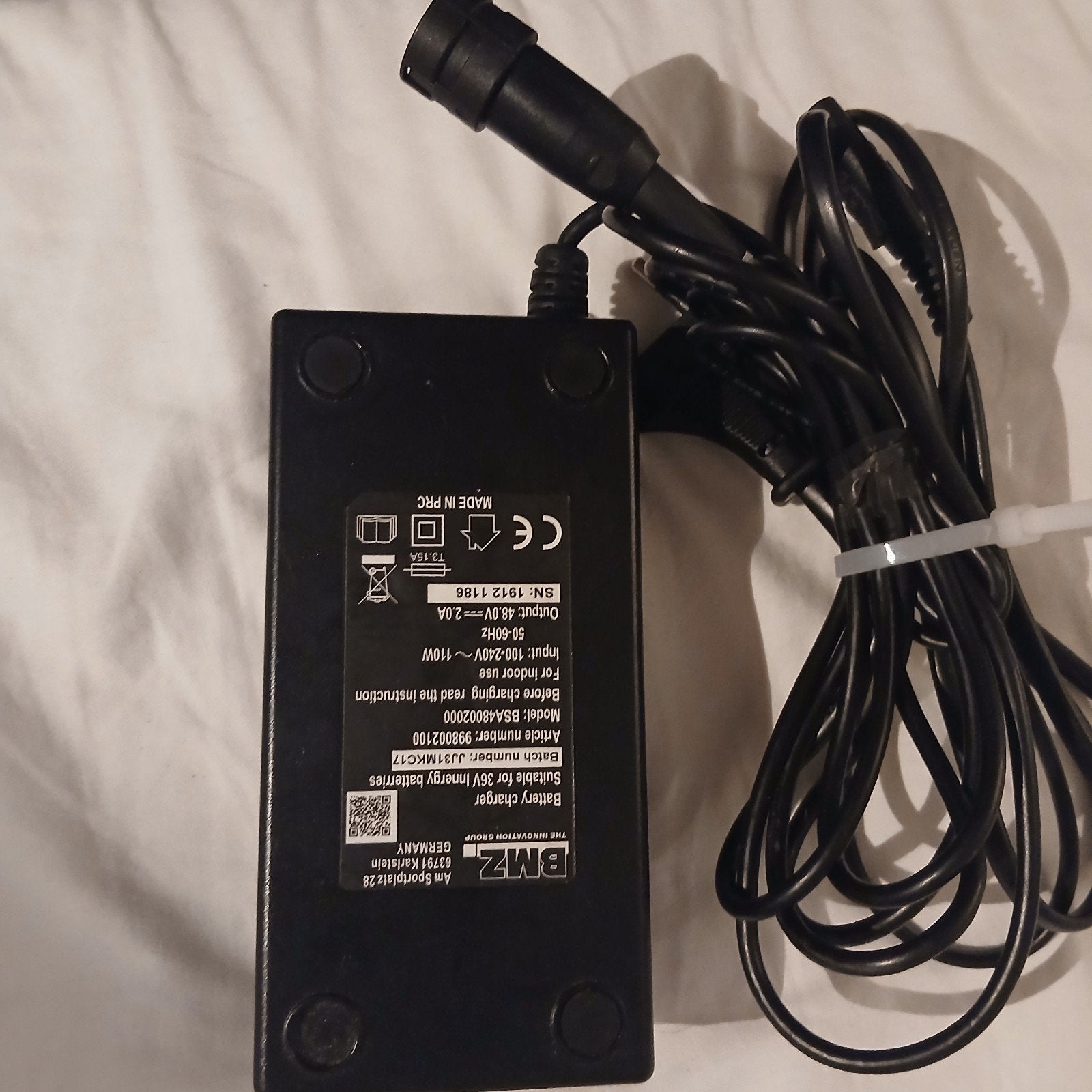 BMZ Acculader 48V 2.0A voor 36V Gazelle Innergy batterijen, Gebruikt