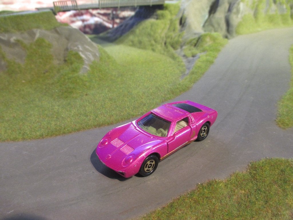 1:62 Lamborghini Miura SV Tomica Japan met te openen deuren, Hobby en Vrije tijd, Ophalen of Verzenden, Gebruikt, Auto
