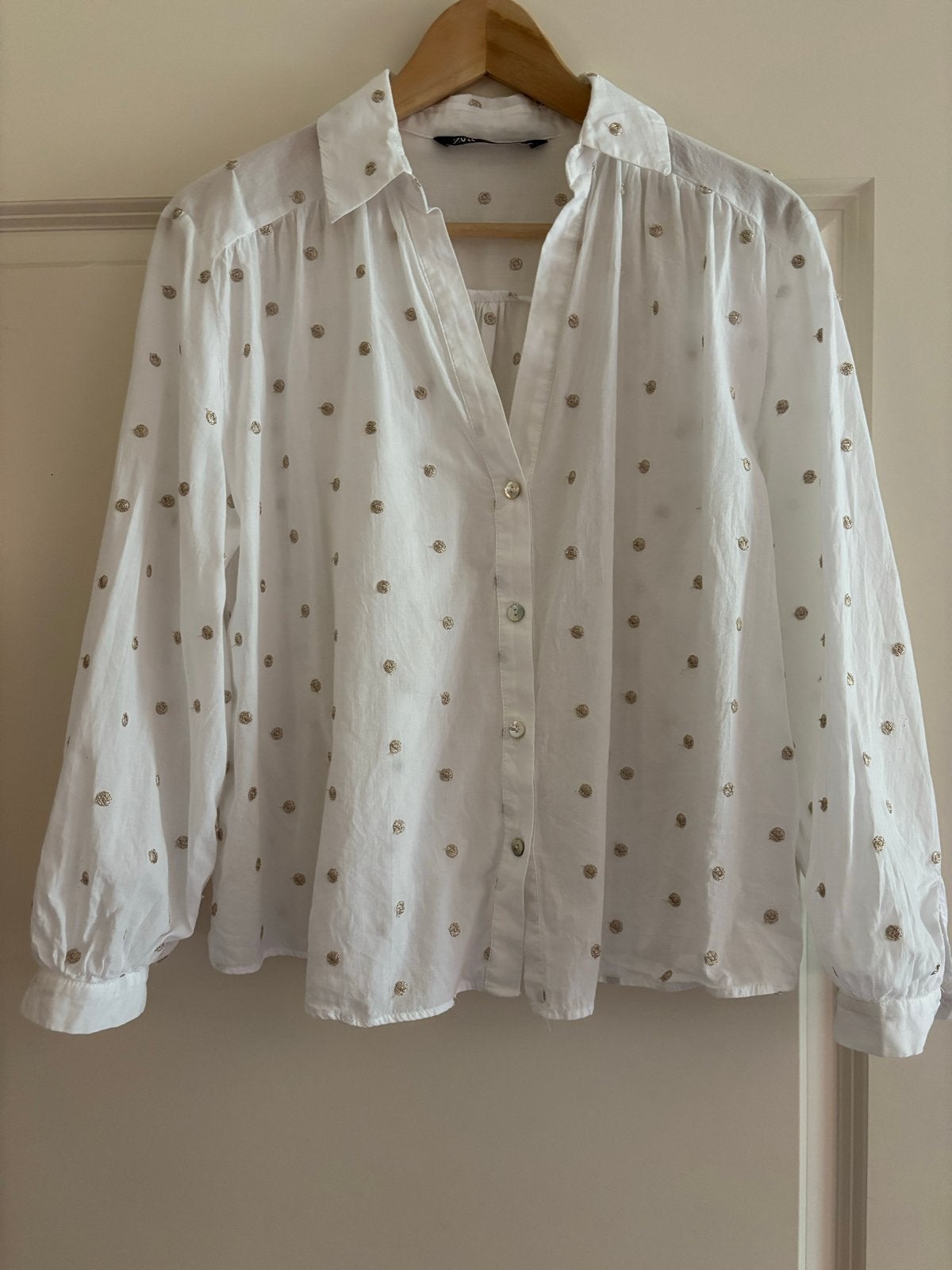 Zara witte blouse met gouden stippen, Ophalen of Verzenden, Zo goed als nieuw, Maat 36 (S), Wit