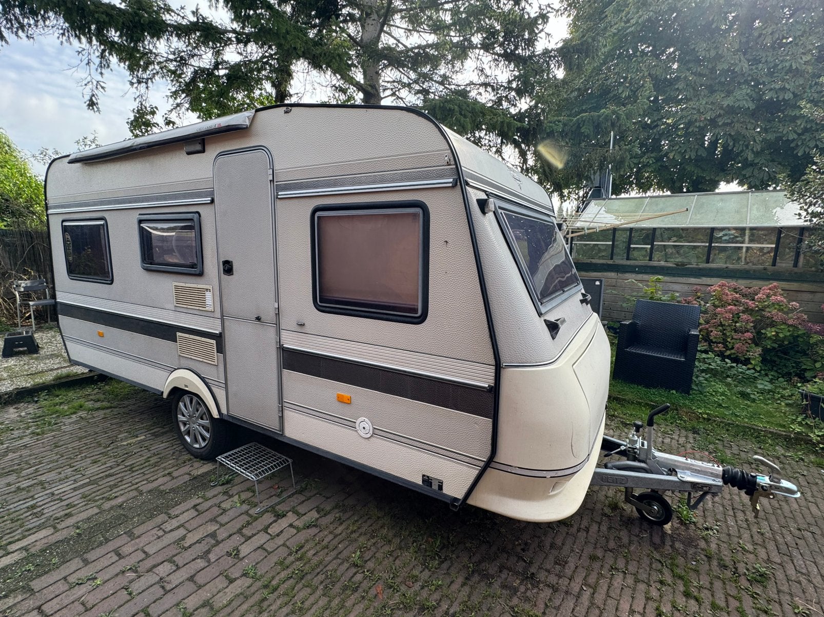 Hobby De Luxe 460 | 4 persoons caravan | nette staat, Hobby, Treinzit, Particulier, 4 tot 5 meter