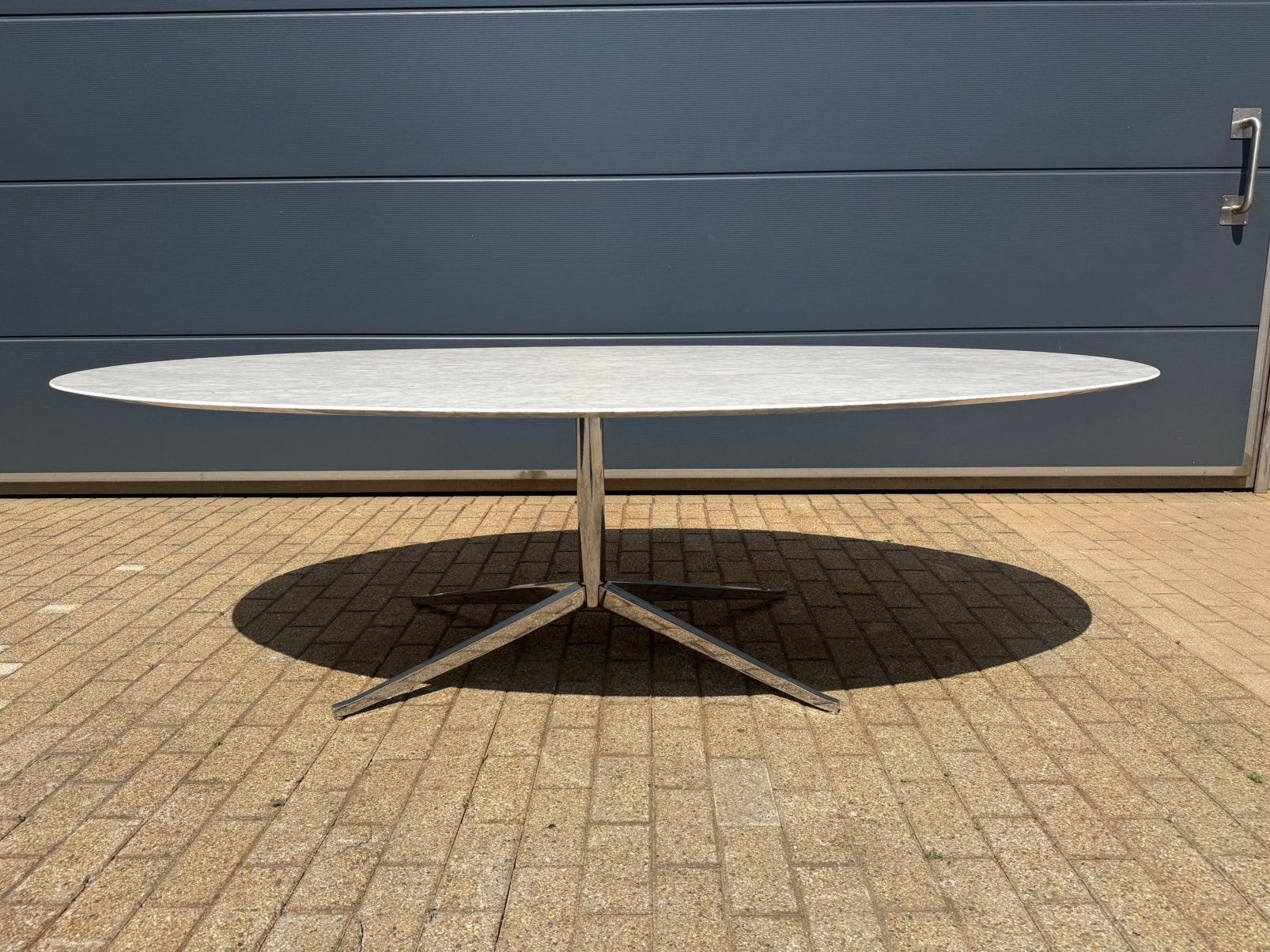 Originele ovale Florence Knoll eettafel (244x137cm) Carrara, Ophalen of Verzenden, Ovaal, 200 cm of meer, Vitra togo mah jong ligne roset sede cassina b&b italia artifort