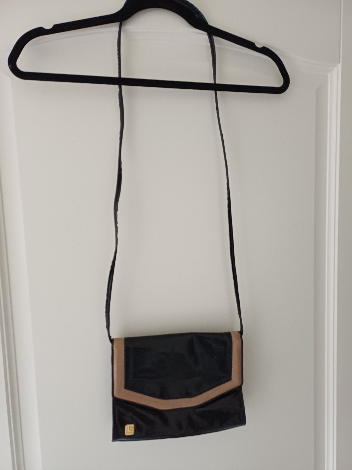 Guy Laroche Paris Avondtasje Zwart/Beige Lakleer, Ophalen of Verzenden, Gebruikt, Zwart, Avondtasje