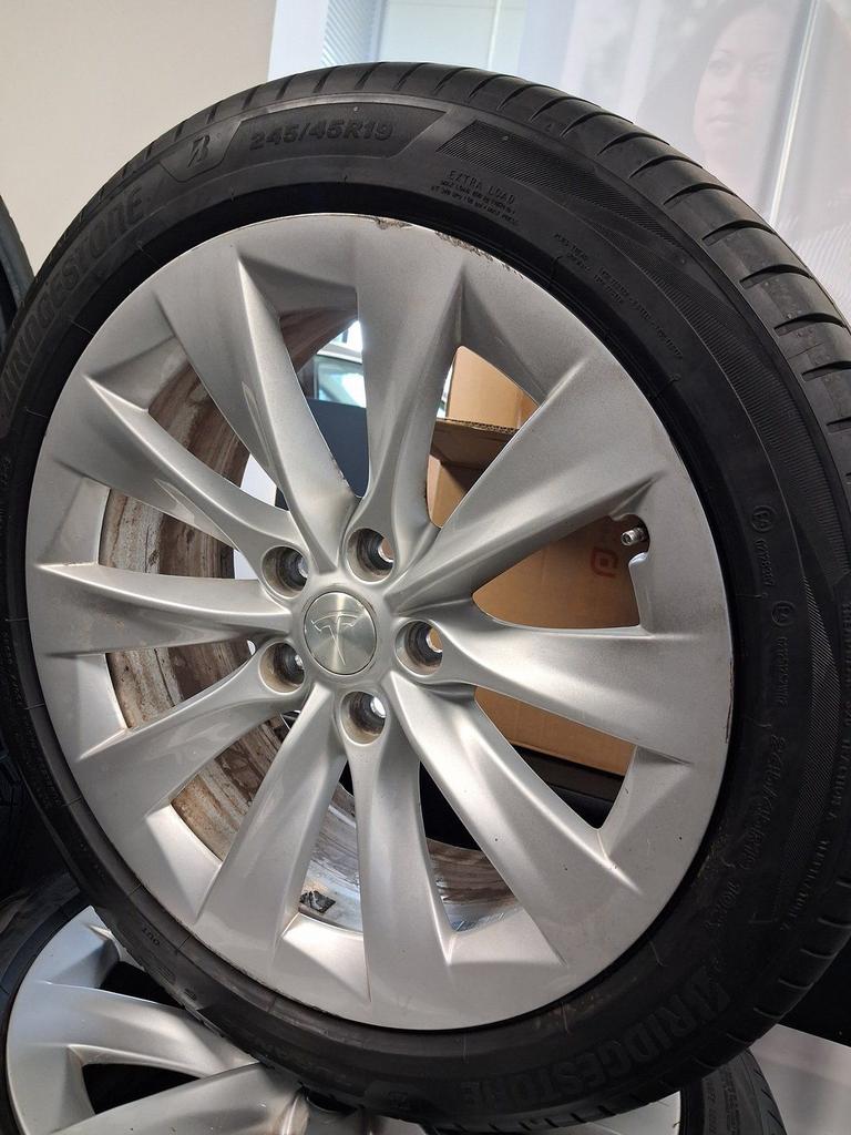 Tesla Model S | Bridgestone | Slipstream | 245/45/19 | zomer, -, -, Band(en), Zomerbanden